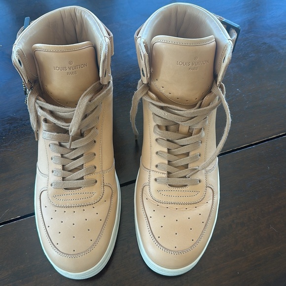 100% authentic Louis Vuitton sneakers - Picture 5 of 9